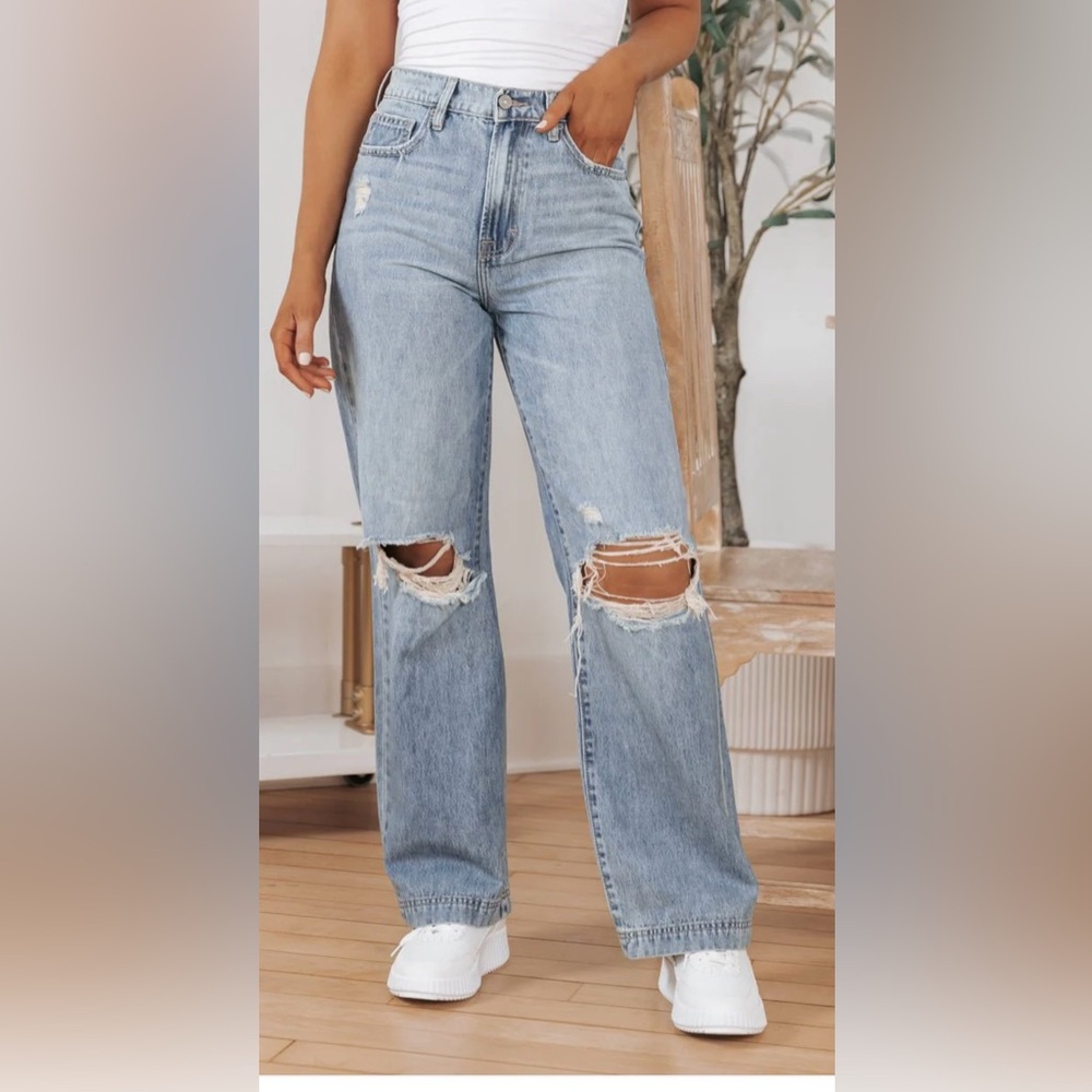 Hidden Denim Wide Leg Jeans with Vintage Appeal